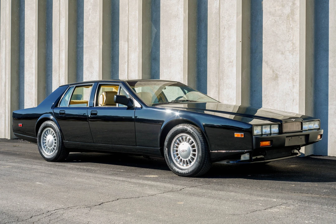 1989 Aston Martin Lagonda - Image 2 of 31