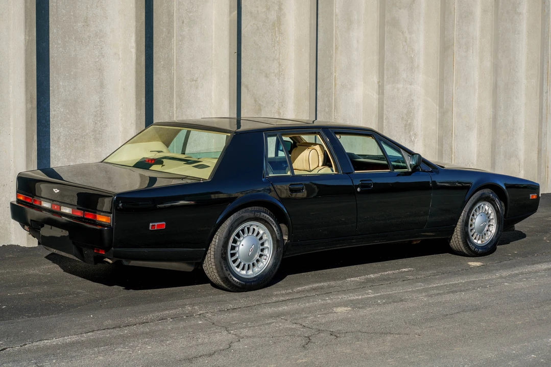 1989 Aston Martin Lagonda - Image 9 of 31