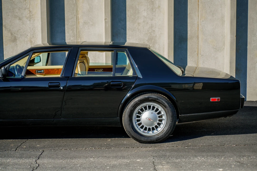 1989 Aston Martin Lagonda - Image 14 of 31