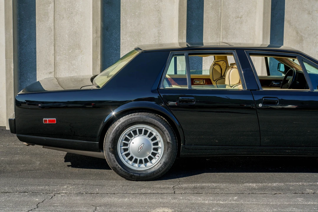 1989 Aston Martin Lagonda - Image 11 of 31