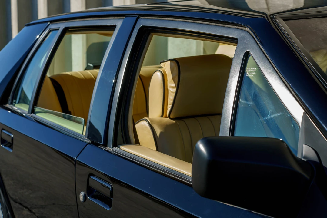 1989 Aston Martin Lagonda - Image 26 of 31