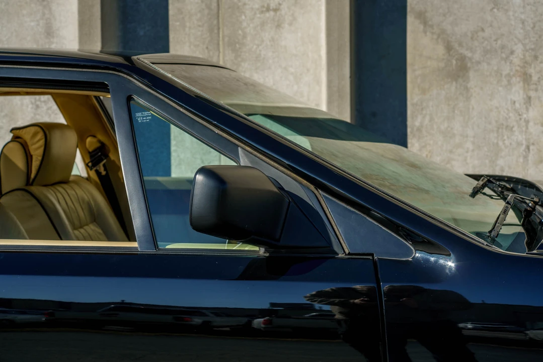 1989 Aston Martin Lagonda - Image 28 of 31