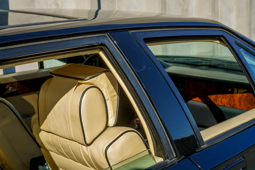 1989 Aston Martin Lagonda - Image 31 of 31