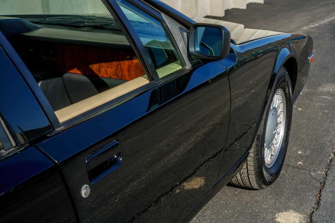 1989 Aston Martin Lagonda - Image 30 of 31
