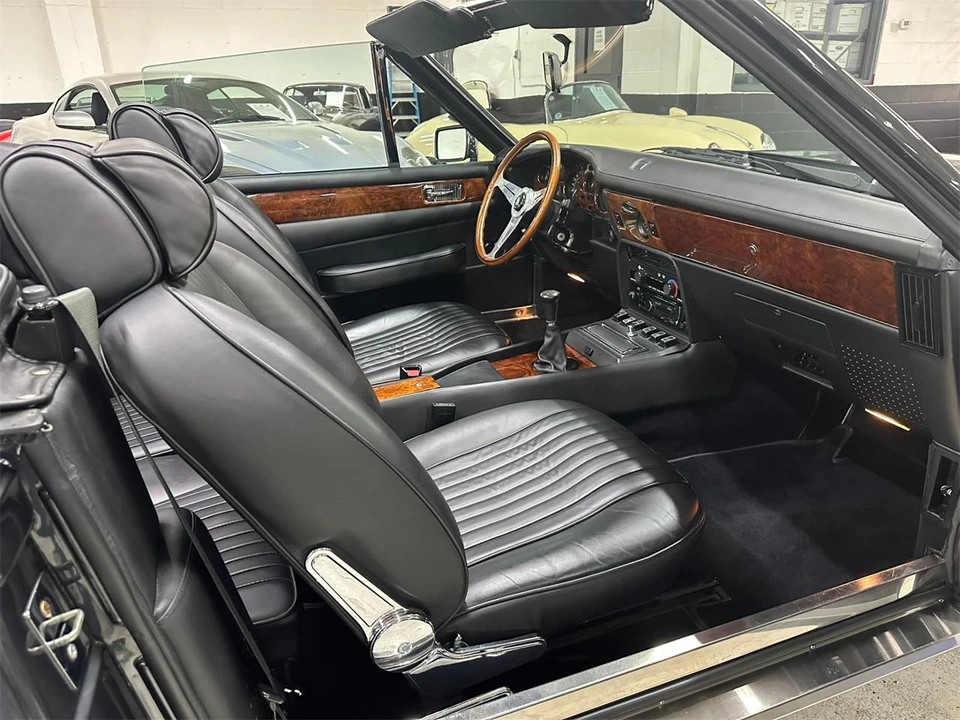 1989 Aston Martin DBS V8 & V8 & V8 Vantage - Image 26 of 31