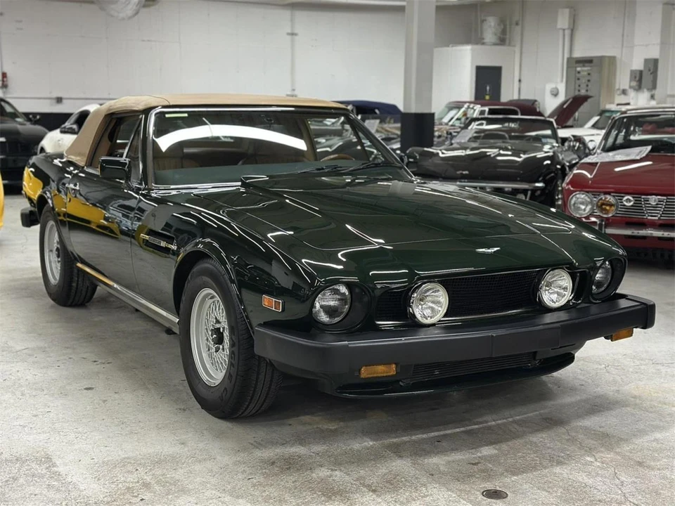 1989 Aston Martin DBS V8 & V8 & V8 Vantage - Image 2 of 31