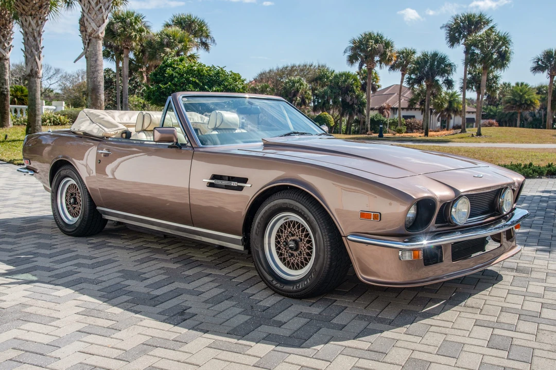 1989 Aston Martin DBS V8 & V8 & V8 Vantage - Image 3 of 31