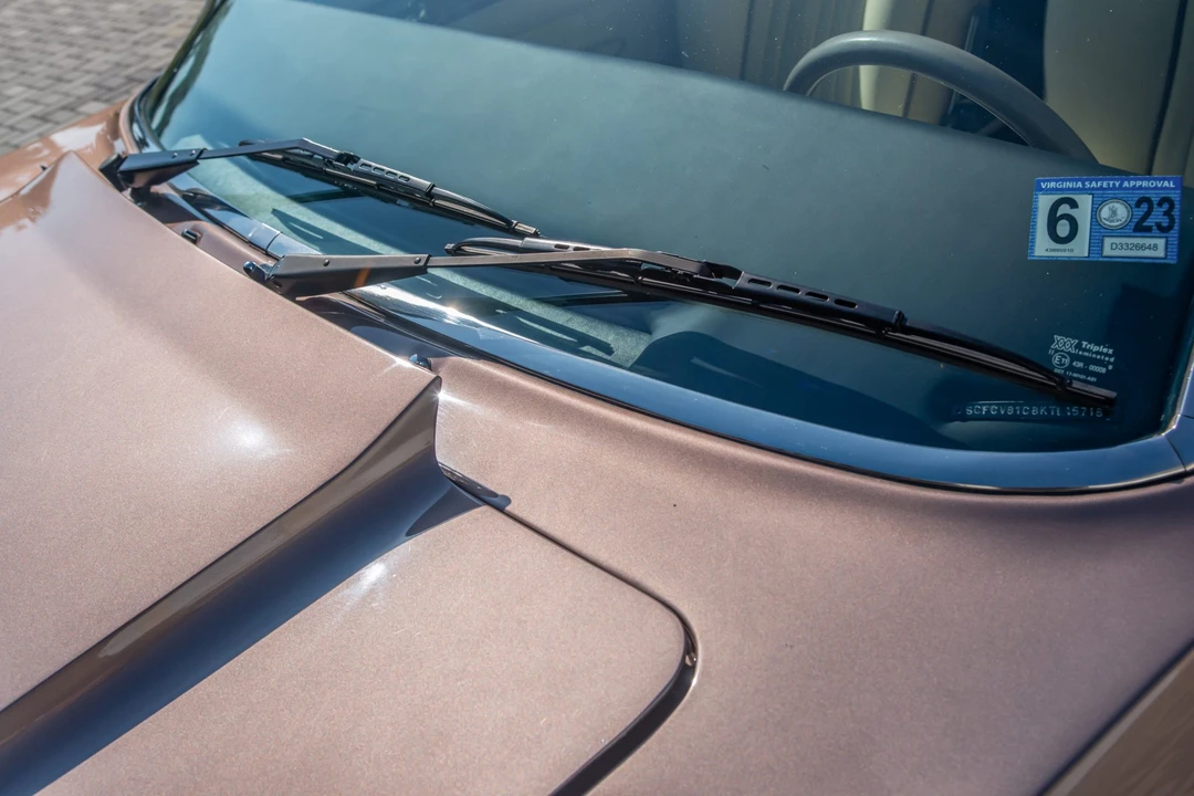 1989 Aston Martin DBS V8 & V8 & V8 Vantage - Image 29 of 31