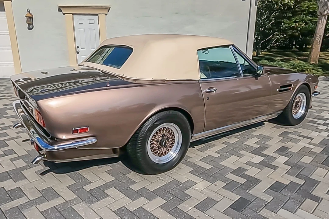 1989 Aston Martin DBS V8 & V8 & V8 Vantage - Image 12 of 31