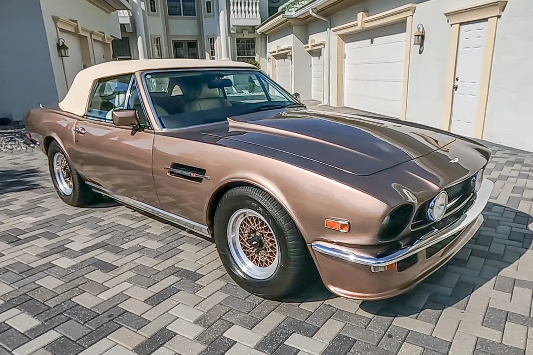 1989 Aston Martin DBS V8 & V8 & V8 Vantage - Image 10 of 31