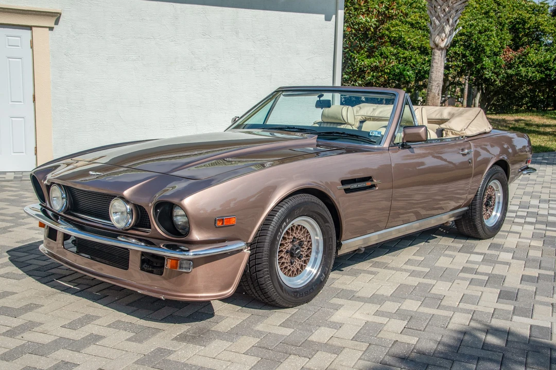 1989 Aston Martin DBS V8 & V8 & V8 Vantage - Image 2 of 31