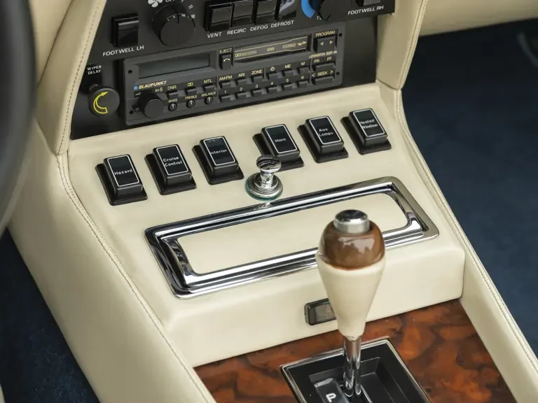 1989 Aston Martin DBS V8 & V8 & V8 Vantage - Image 19 of 31