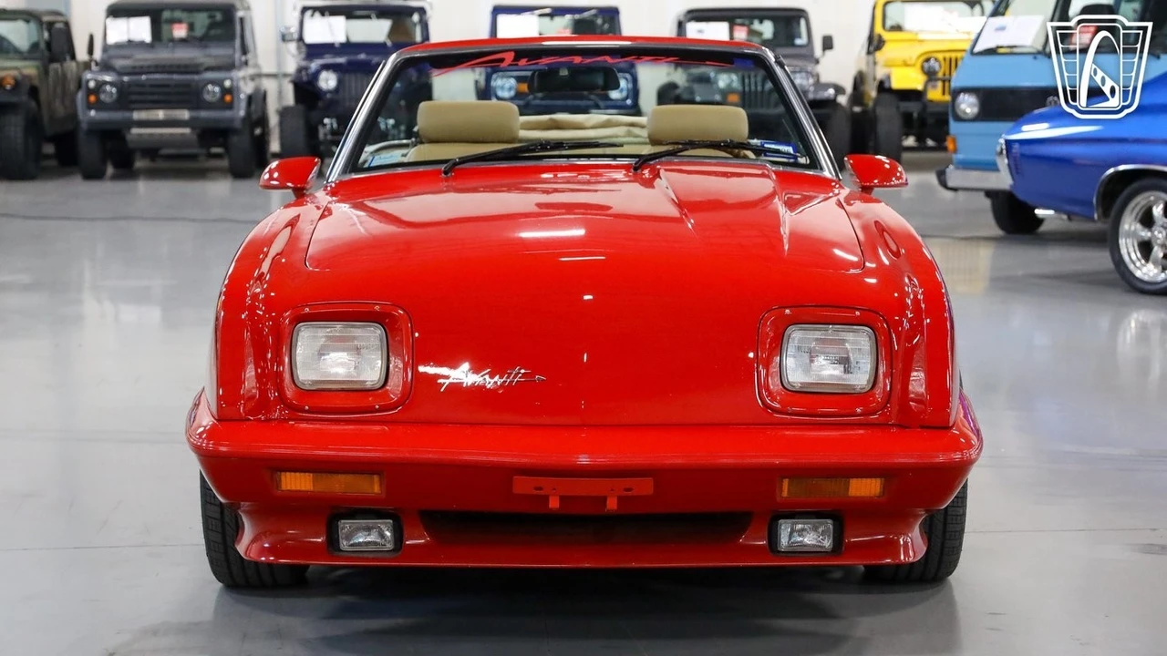 1989 Studebaker Avanti - Image 5 of 12