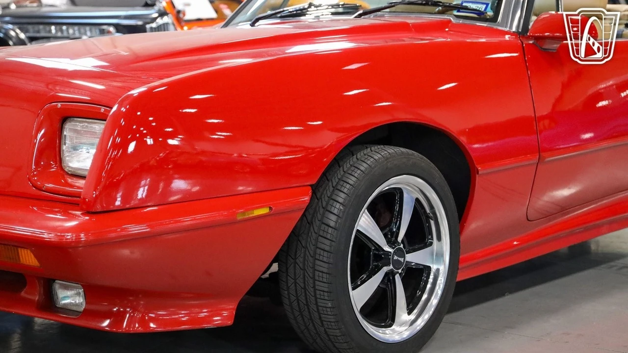 1989 Studebaker Avanti - Image 18 of 21