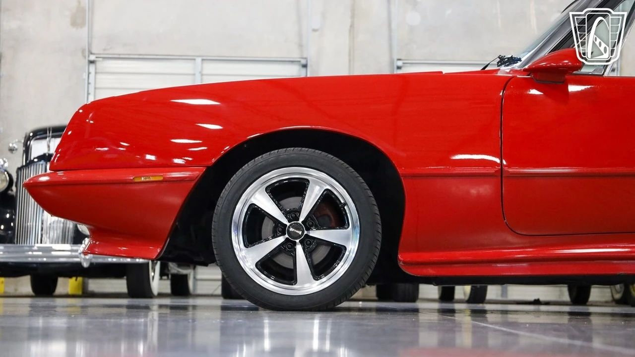 1989 Studebaker Avanti - Image 21 of 21