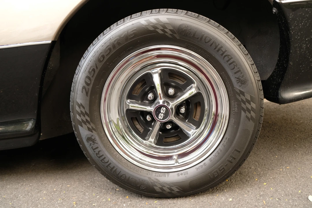 1989 Studebaker Avanti - Image 26 of 31