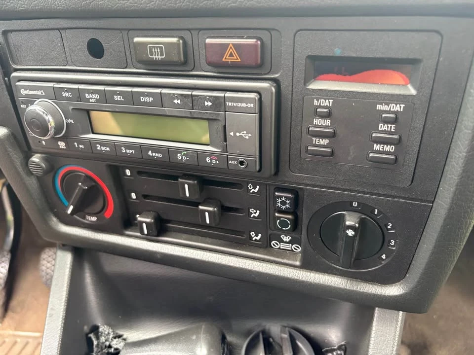 1989 BMW E30 3 Series - Image 10 of 17