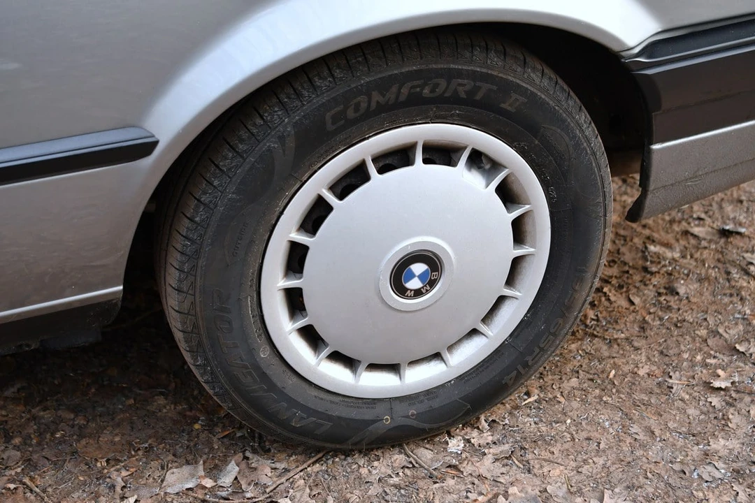 1989 BMW E30 3 Series - Image 23 of 30