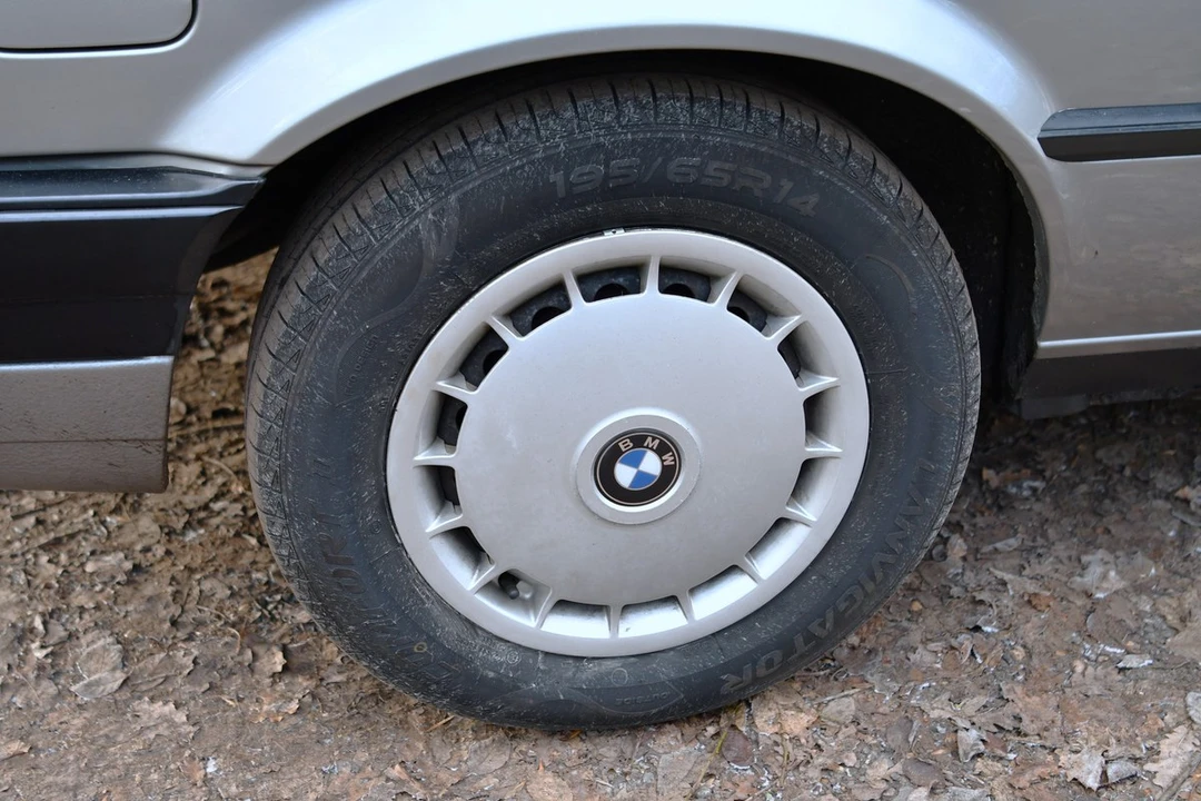 1989 BMW E30 3 Series - Image 26 of 30