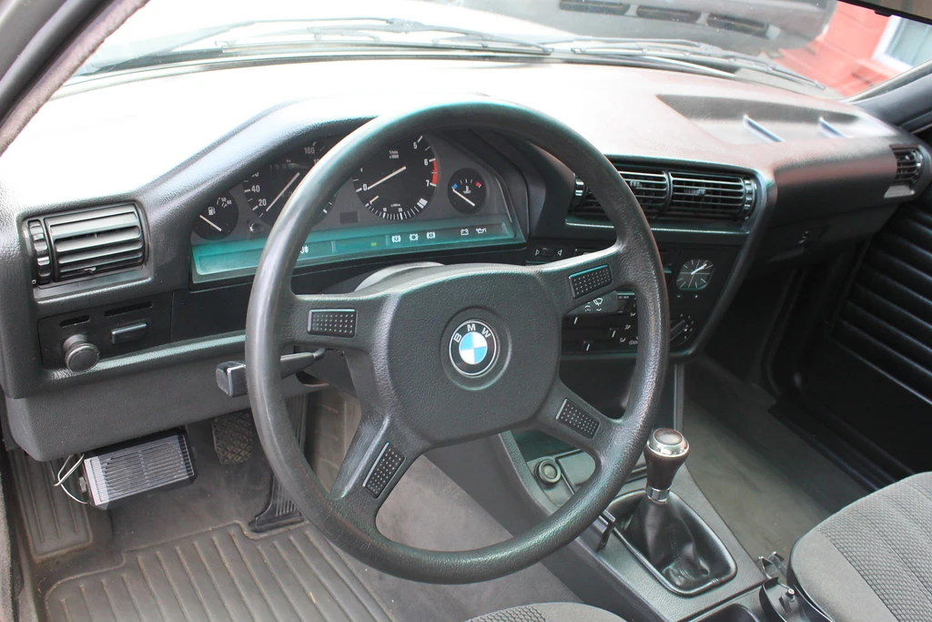 1989 BMW E30 3 Series - Image 11 of 27