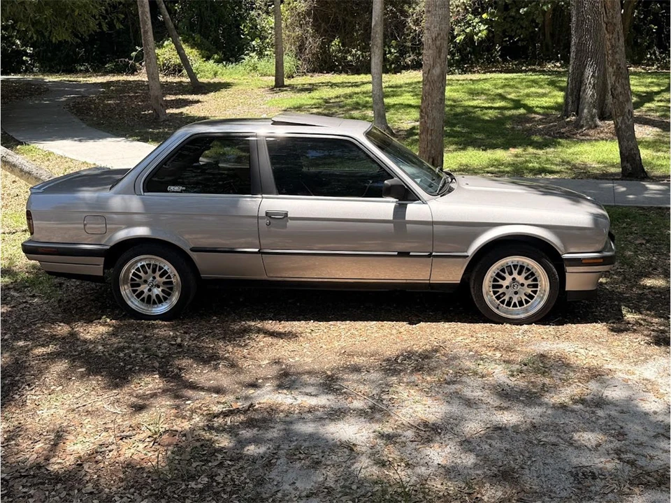 1989 BMW E30 3 Series - Image 2 of 31