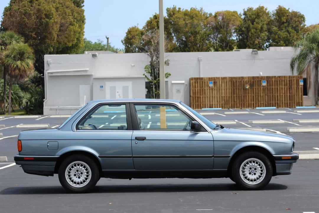 1989 BMW E30 3 Series - Image 3 of 31