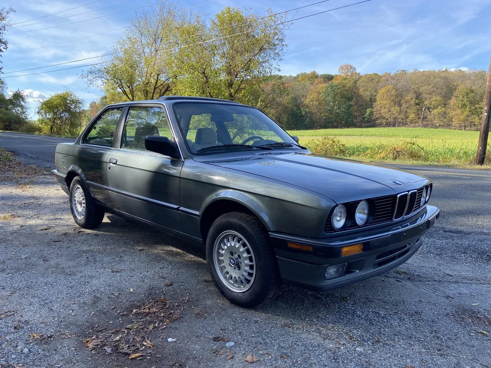 1989 BMW E30 3 Series - Image 2 of 31