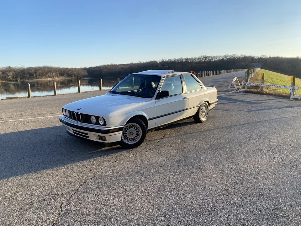 1989 BMW E30 3 Series - Image 3 of 31