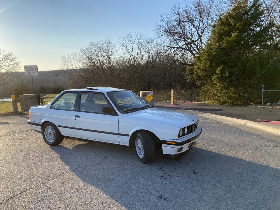 1989 BMW E30 3 Series - Image 19 of 31