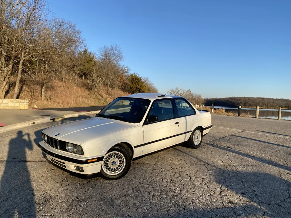1989 BMW E30 3 Series - Image 2 of 31