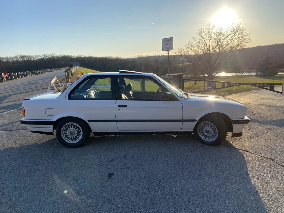 1989 BMW E30 3 Series - Image 24 of 31