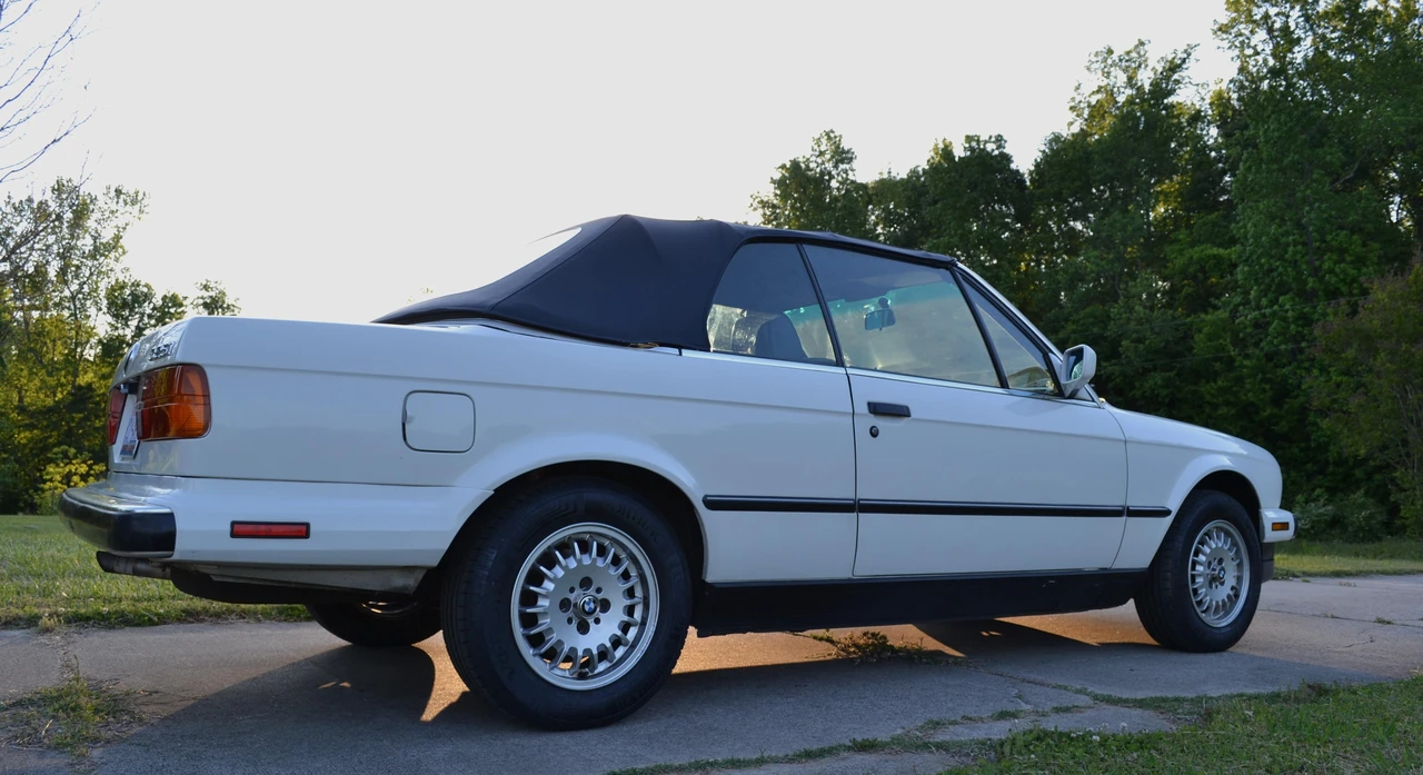 1989 BMW E30 3 Series - Image 23 of 31