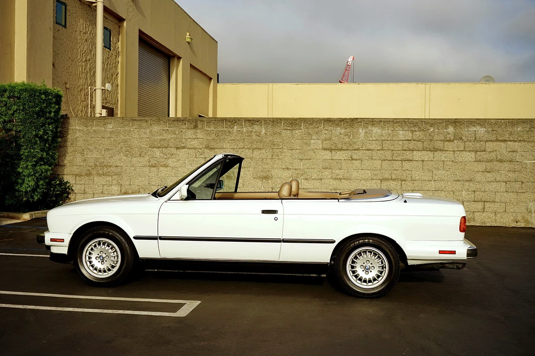1989 BMW E30 3 Series - Image 11 of 31