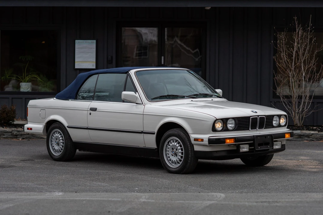 1989 BMW E30 3 Series - Image 2 of 31