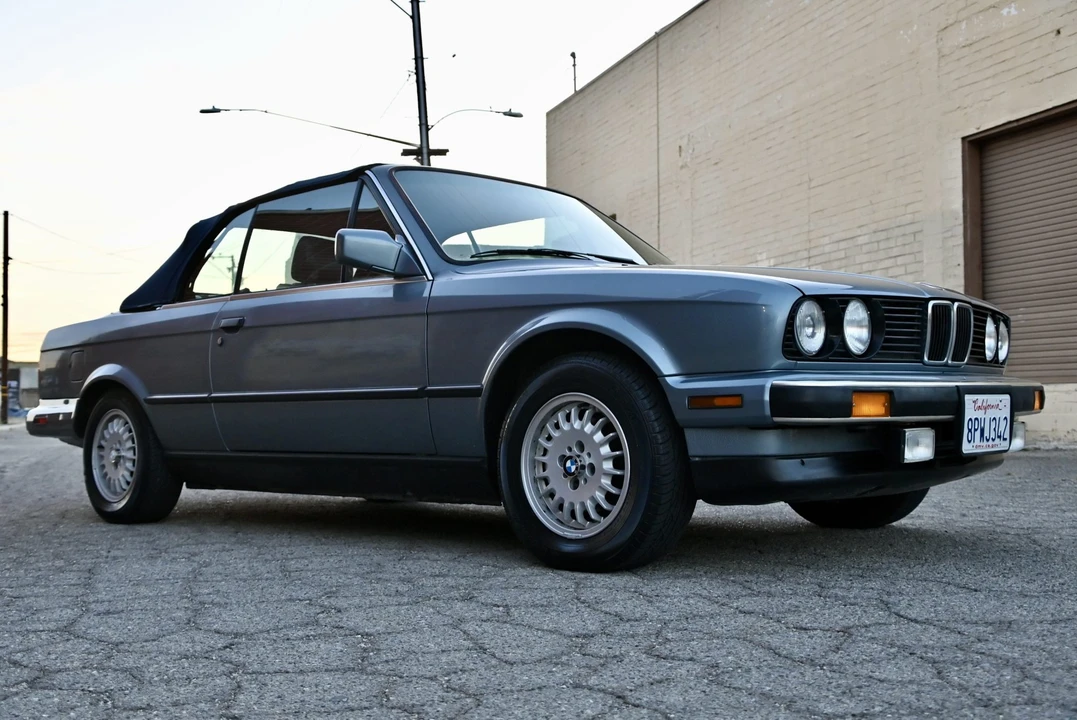 1989 BMW E30 3 Series - Image 2 of 31