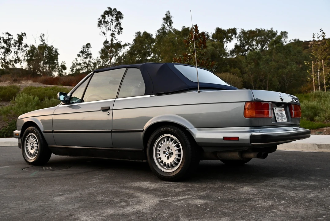 1989 BMW E30 3 Series - Image 11 of 31