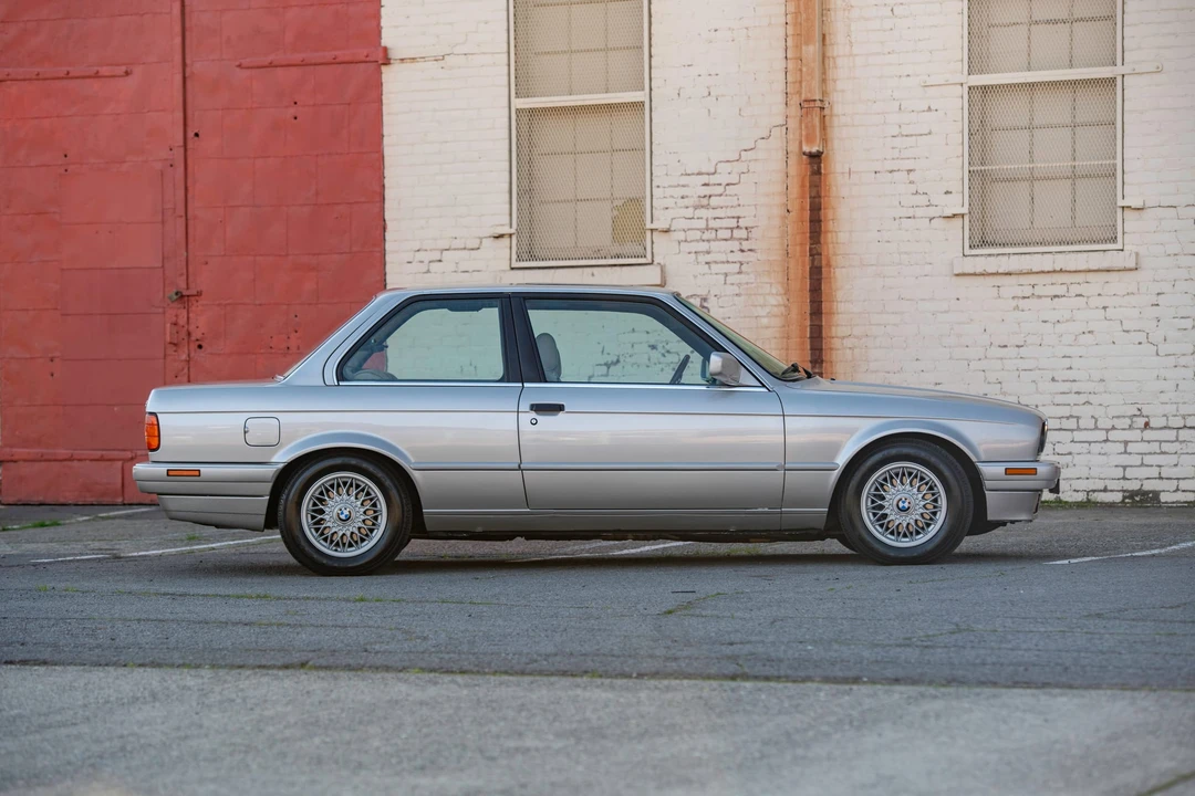 1989 BMW E30 3 Series - Image 9 of 31