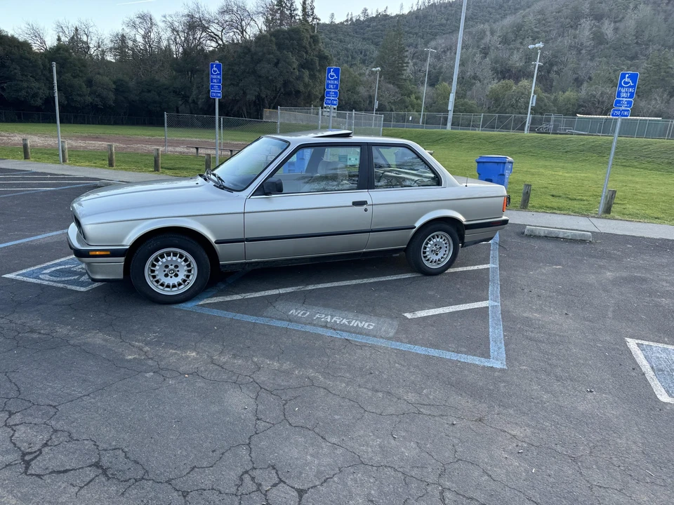 1989 BMW E30 3 Series - Image 2 of 31