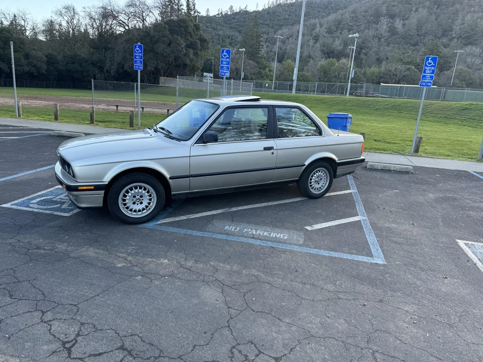 1989 BMW E30 3 Series - Image 3 of 31