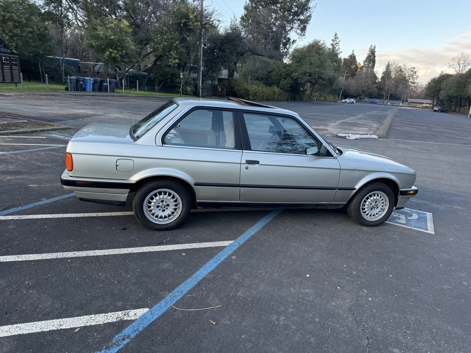 1989 BMW E30 3 Series - Image 19 of 31
