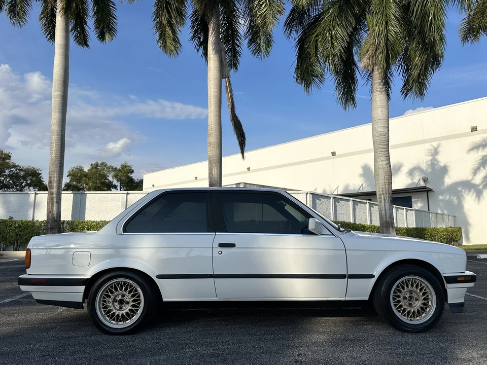 1989 BMW E30 3 Series - Image 13 of 31