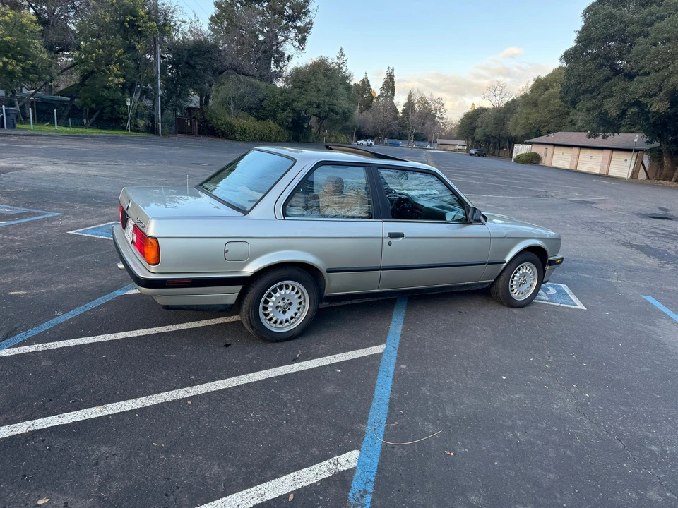 1989 BMW E30 3 Series - Image 25 of 31