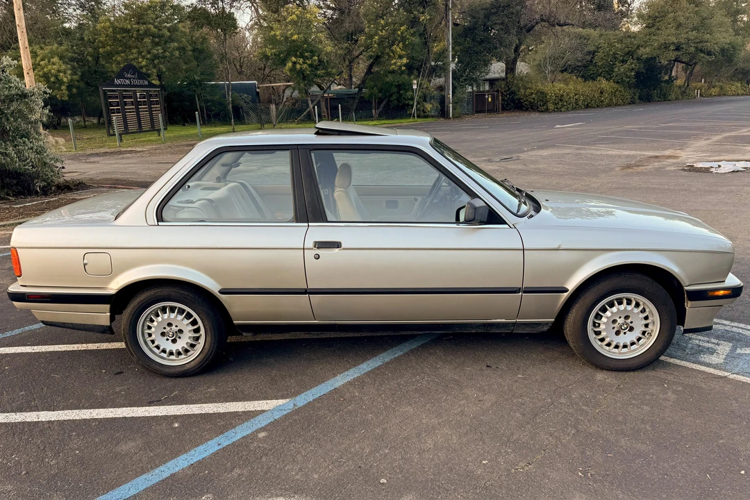 1989 BMW E30 3 Series - Image 3 of 31
