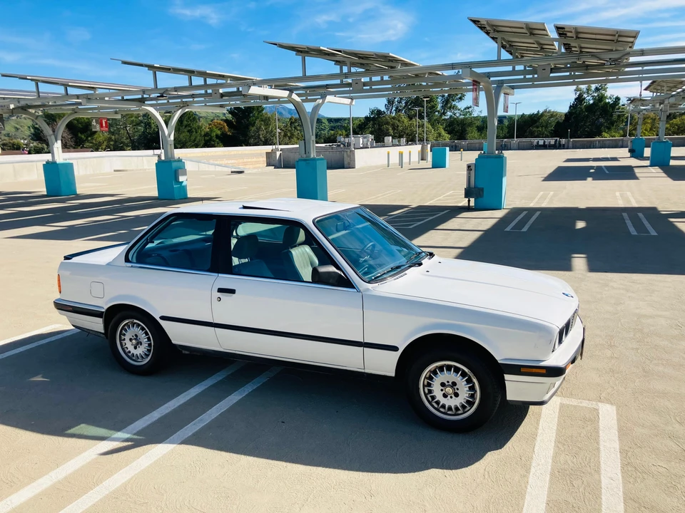 1989 BMW E30 3 Series - Image 11 of 31