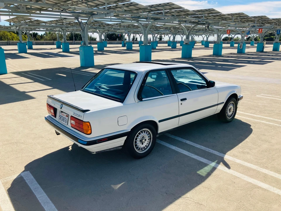 1989 BMW E30 3 Series - Image 10 of 31
