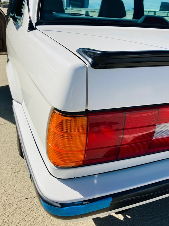 1989 BMW E30 3 Series - Image 25 of 31