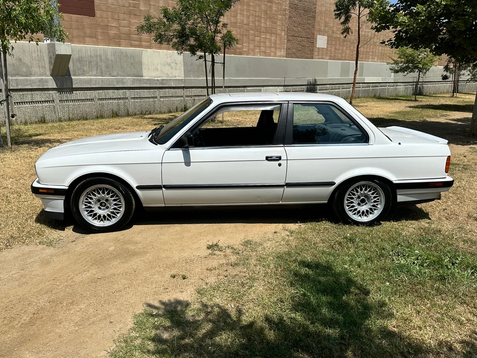 1989 BMW E30 3 Series - Image 8 of 31