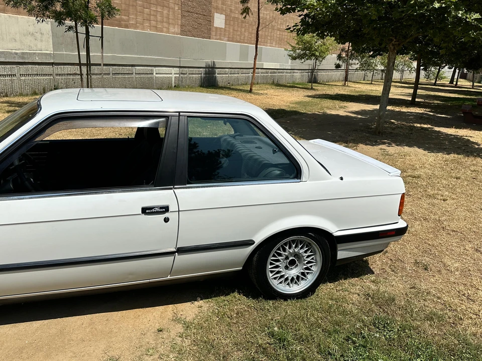 1989 BMW E30 3 Series - Image 28 of 31