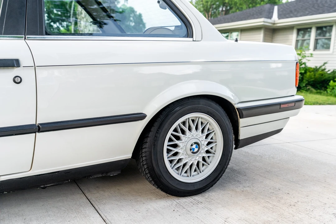 1989 BMW E30 3 Series - Image 12 of 31