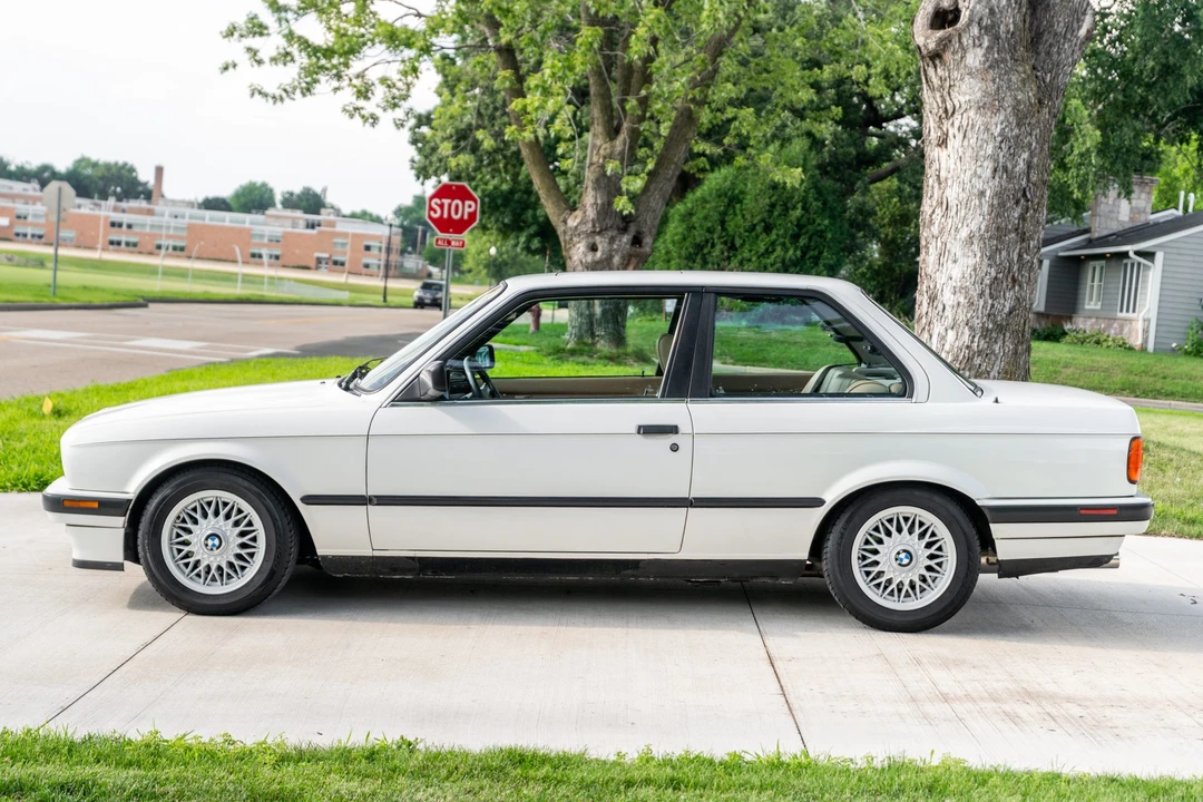 1989 BMW E30 3 Series - Image 3 of 31